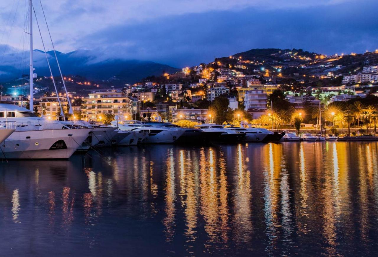 In Centro Citta, Nei Vicoli Del Borgo Lägenhet Sanremo Exteriör bild